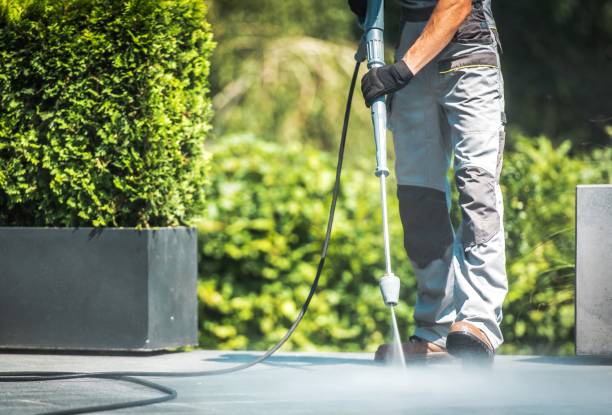 Best Pool Deck Cleaning  in Madera Acres, CA